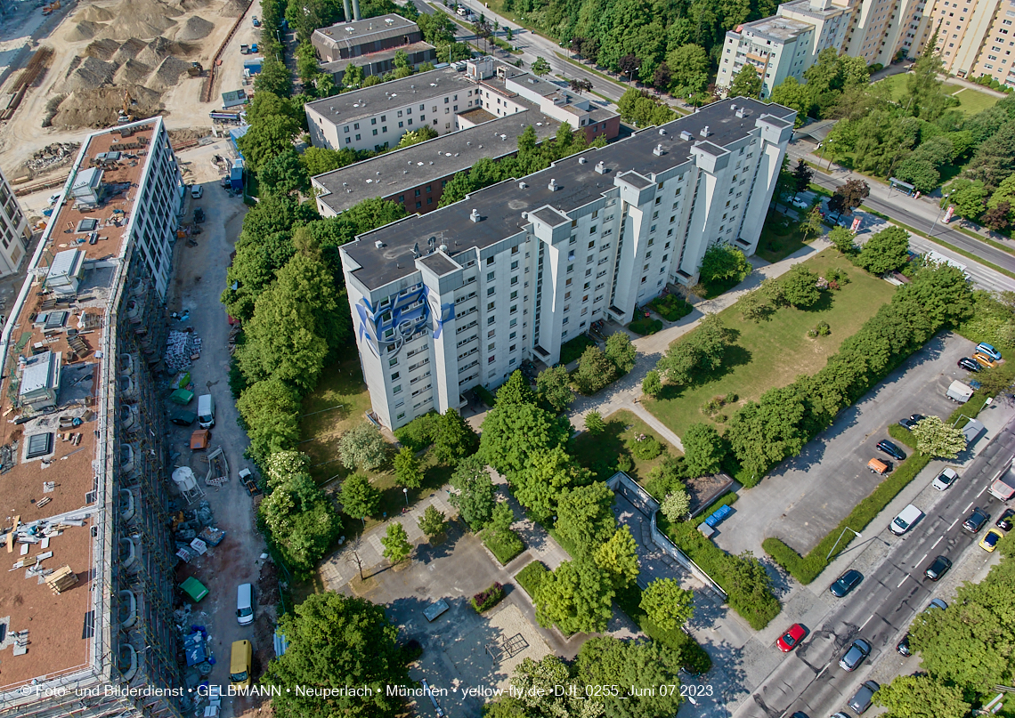 07.06.2023 - Graffiti aus der Luft und Ebene am Karl-Marx-Ring in Neuperlach